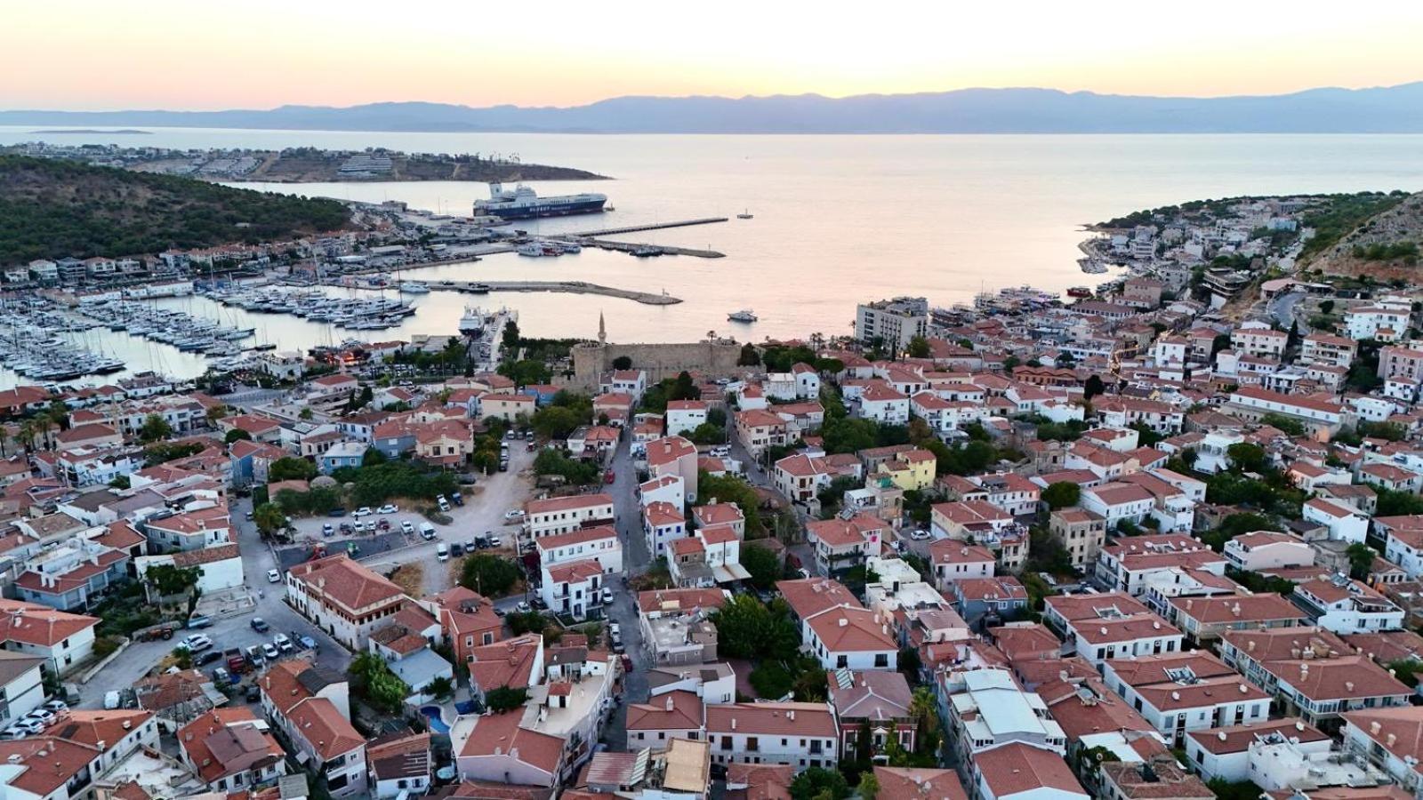 Annemin Harabesi Otel Çeşme Exterior foto